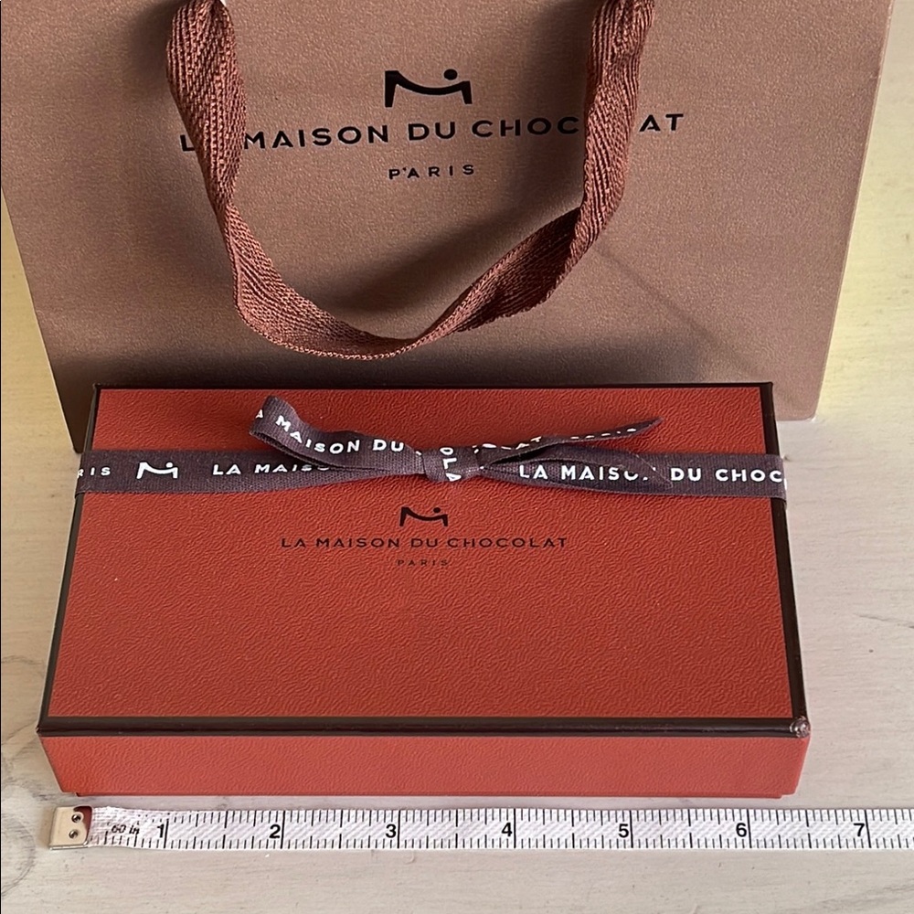 La Maison du Chocolat Gift Box - Picture 9 of 10